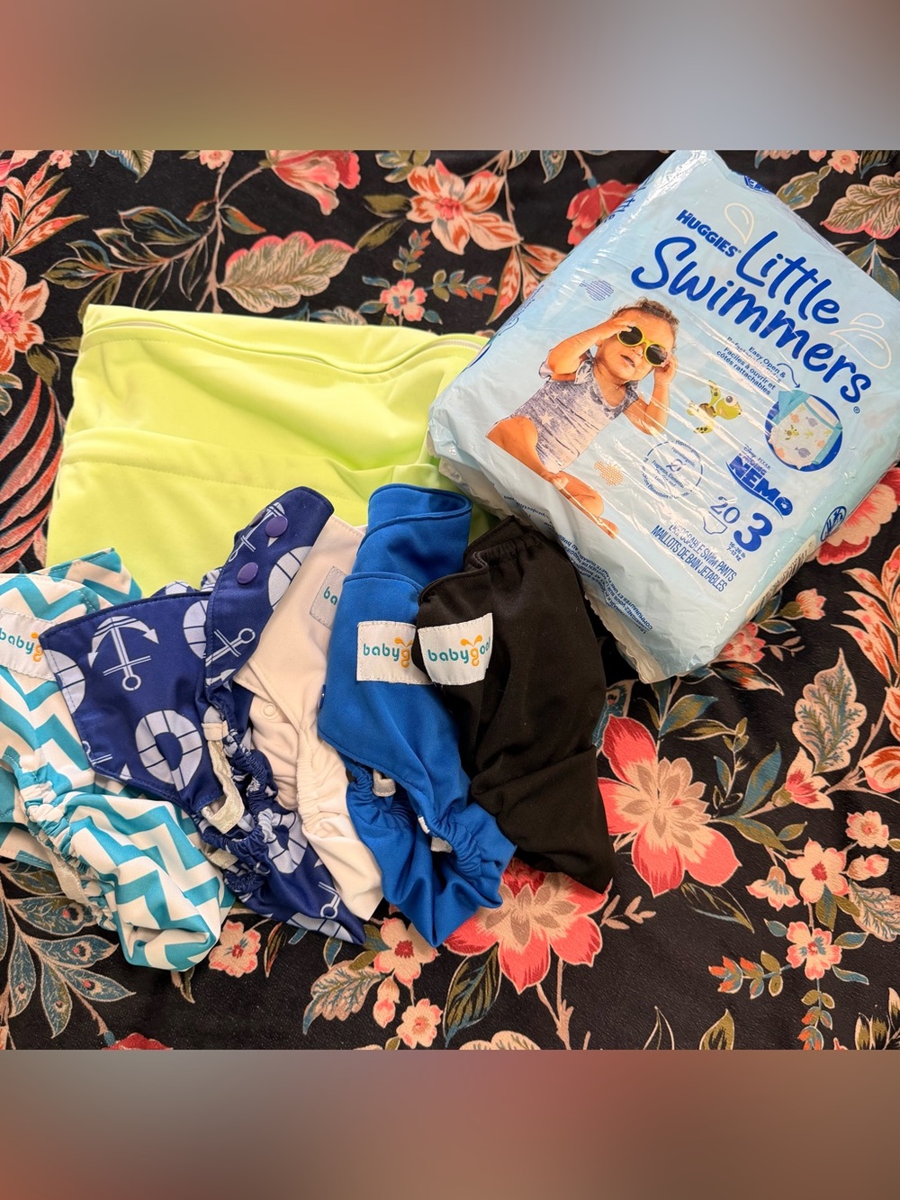 BabyGo Baby Toddler Diaper Cover Set & Sz 3 Huggies Little Swimmers